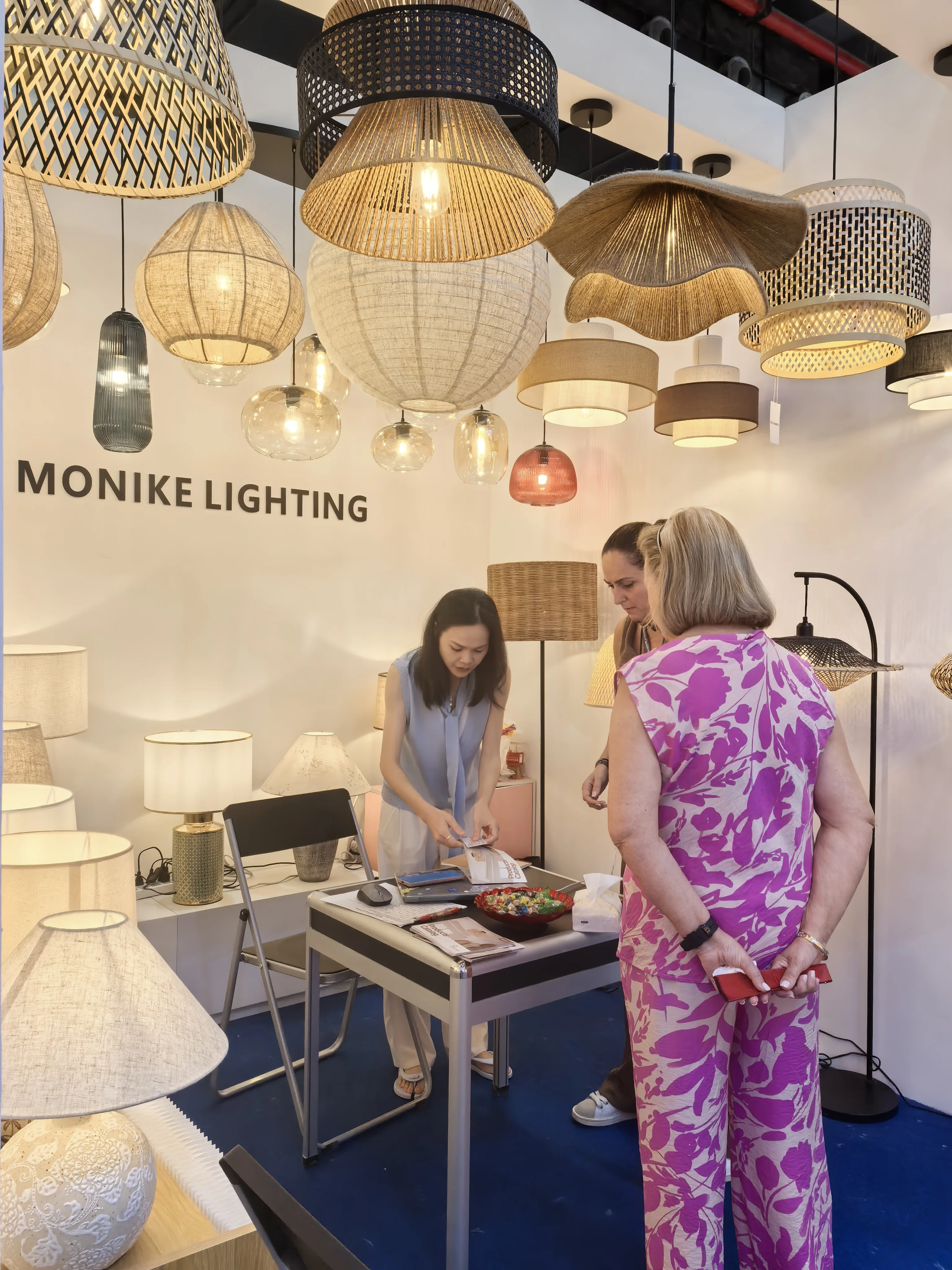 Hand-woven pendant light detail